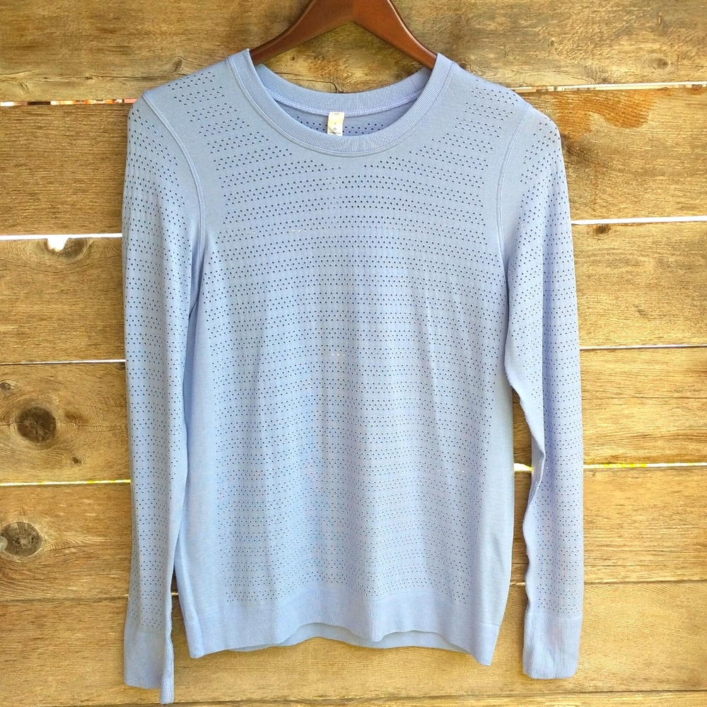 Lululemon long sleeve light weight sweater, Size 6, Lavender.